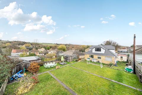 3 bed property, in Welton Vale, £400,000