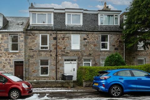 1 bed property, in Nellfield Place, £45,000