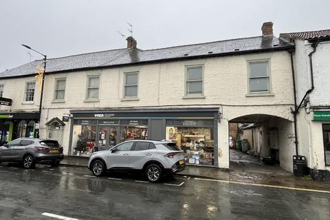 2 bed property, in Yorke House, £80,000