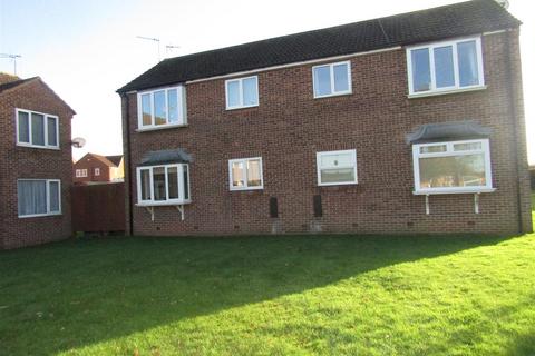 1 bed property, in The Chase, £119,950