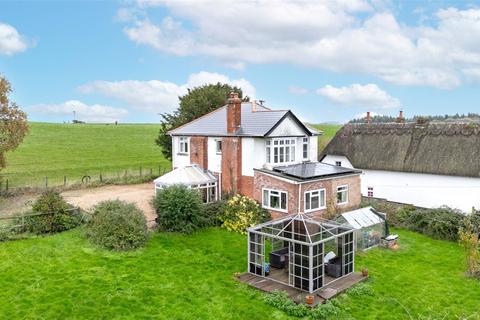 4 bed property, in Batchelors Lane, £650,000