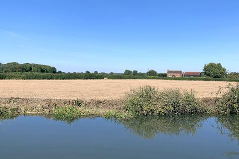 Land, in Land on the Grand Union Canal, £75,000