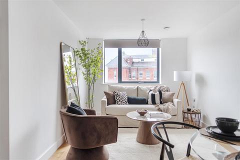 2 bed property, in Trinity Court, £295,000