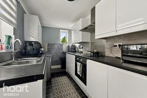 3 bed property, in Sybil Road, £150,000