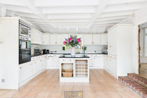 4 bed property, in Ashwells Road, £1,250,000