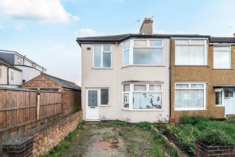 3 bed property, in Toorack Road, £480,000