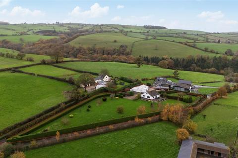 3 bed property, in Marton, £500,000