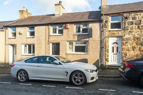 2 bed property, in Rhedyw Road, £120,000