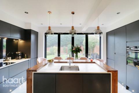 4 bed property, in Chase Road, £1,250,000
