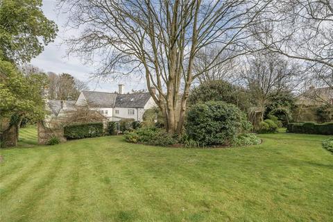 5 bed property, in Milborne St Andrew, £699,950
