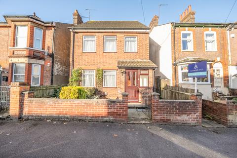 3 bed property, in Great Northern Road, £385,000