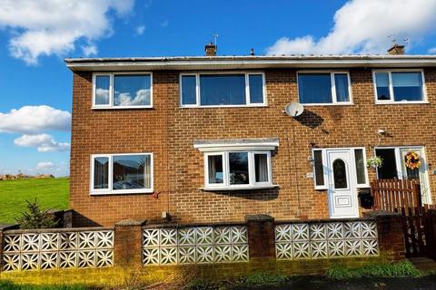 4 bed property, in Farnham Road, £189,950