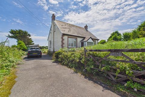 3 bed property, in Main Road, £350,000