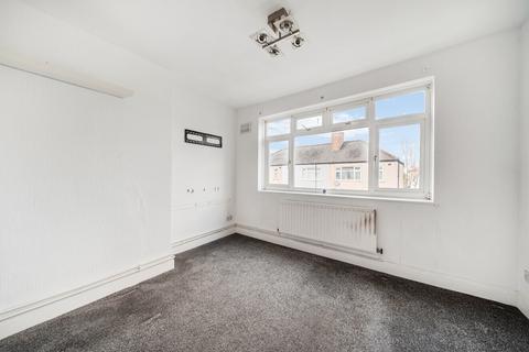 3 bed property, in Walnut Tree Avenue, £180,500
