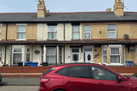 3 bed property, in Wellington Road, £150,000