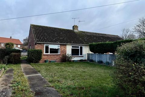 2 bed property, in Norwich Road, £150,000