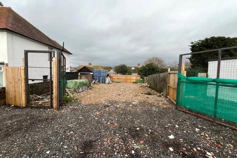 Land, in Castle Drive, £79,950