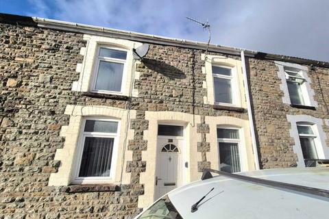 2 bed property, in Brondeg Street, £79,995