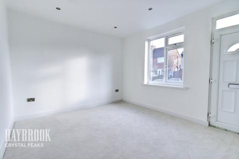 2 bed property, in Sheffield Road, £160,000