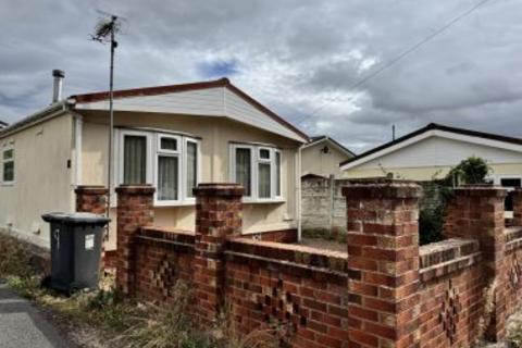 2 bed property, in Bannister Drive, £69,995
