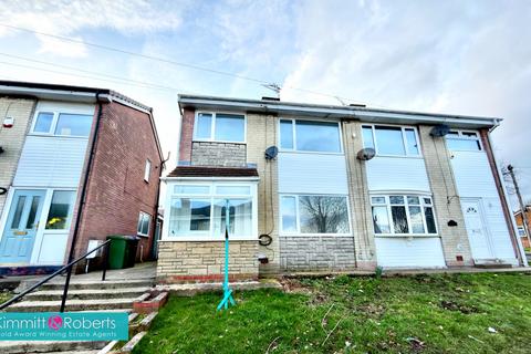 3 bed property, in Quin Square, £80,000