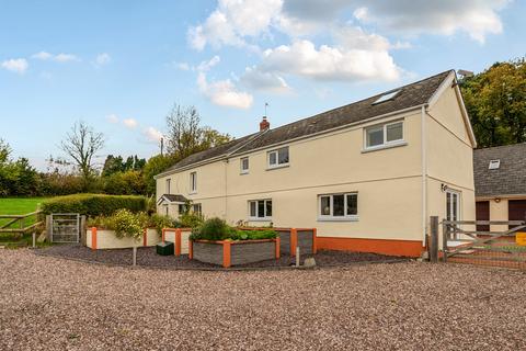 5 bed property, in Ceidrim Road, £700,000