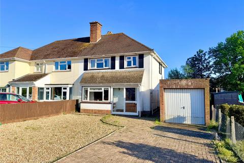 3 bed property, in Queen Elizabeth Avenue, £500,000