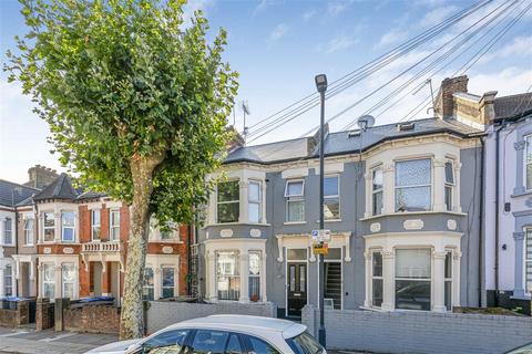 2 bed property, in Inman Road, £325,000