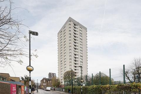 2 bed property, in Tillman Street, £270,000