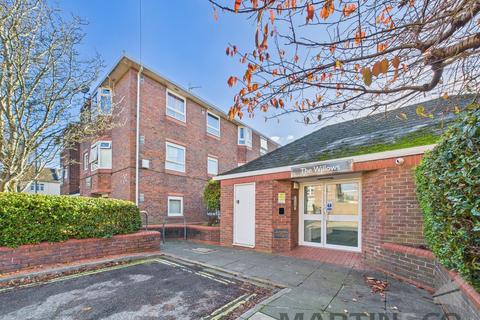Studio, in Twyford Avenue, £105,000