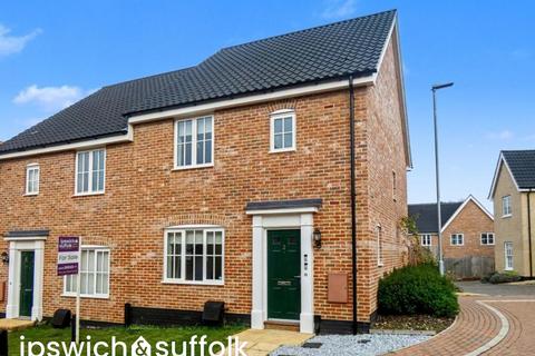 3 bed property, in Jackdaw Close, £315,000