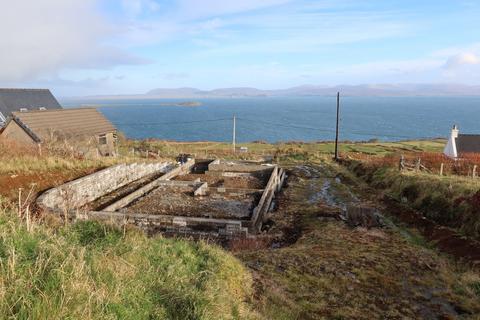 Land, in Geary, £85,000