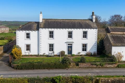 4 bed property, in Boustead Hill, £650,000