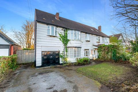 4 bed property, in Brooklands Road, £595,000