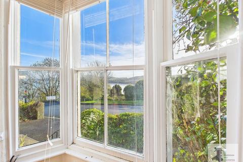 3 bed property, in Glanmor Terrace, £425,000