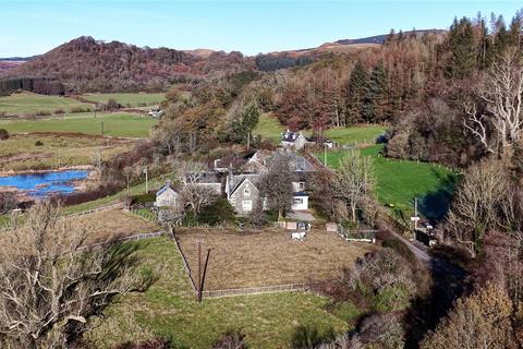 5 bed property, in Dalmalin Lodge, £445,000