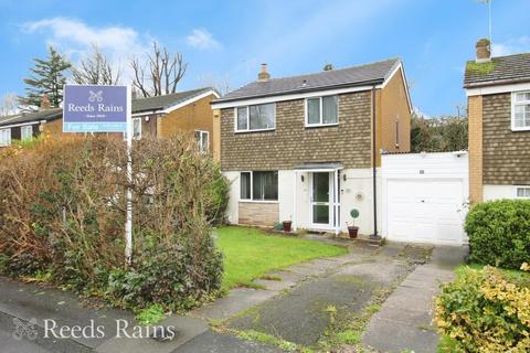 3 bed property, in Kenilworth Road, £264,000