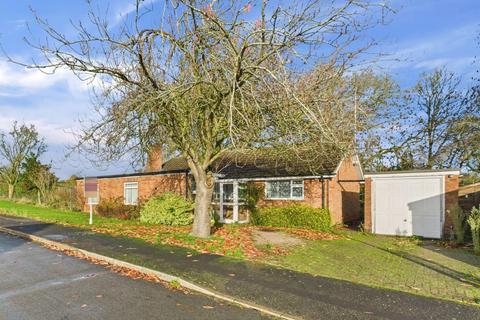 3 bed property, in Fordview Close, £425,000