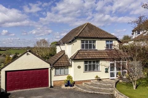 3 bed property, in Knole Lane, £675,000