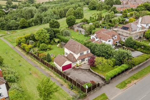 3 bed property, in Knole Lane, £625,000