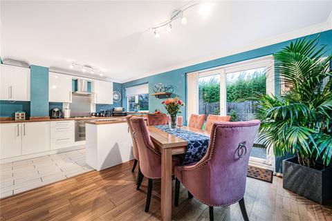 3 bed property, in Link Lane, £450,000