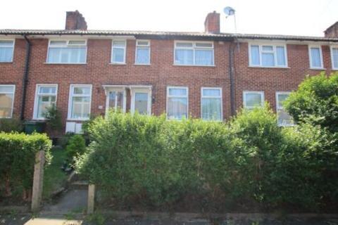 3 bed property, in London SE9, £405,000