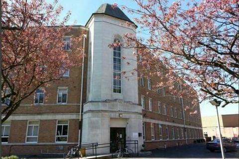 1 bed property, in Room 140 Main House Montgomery House, £5,000