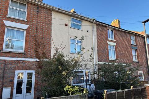3 bed property, in Drill Hall Road, £300,000