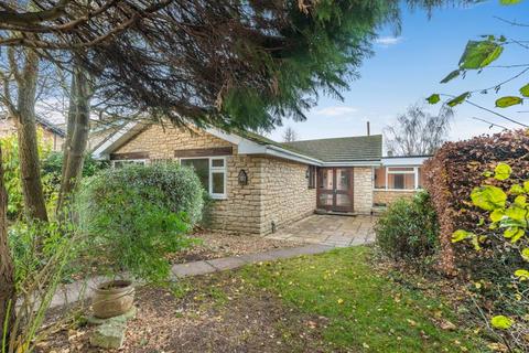 3 bed property, in Silver Street, £500,000
