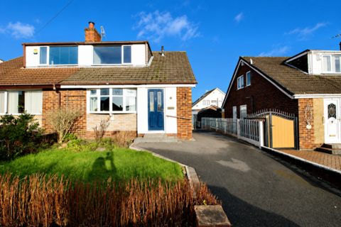 3 bed property, in West Grove, £220,000