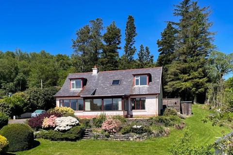 5 bed property, in Ard-An-Eas, £340,000