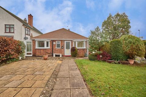 2 bed property, in Hinckley Road, £280,000