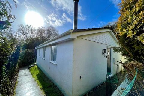 2 bed property, in Fernhill Heights, £120,000