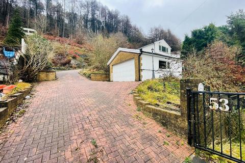 3 bed property, in Heol Gerrig, £325,000